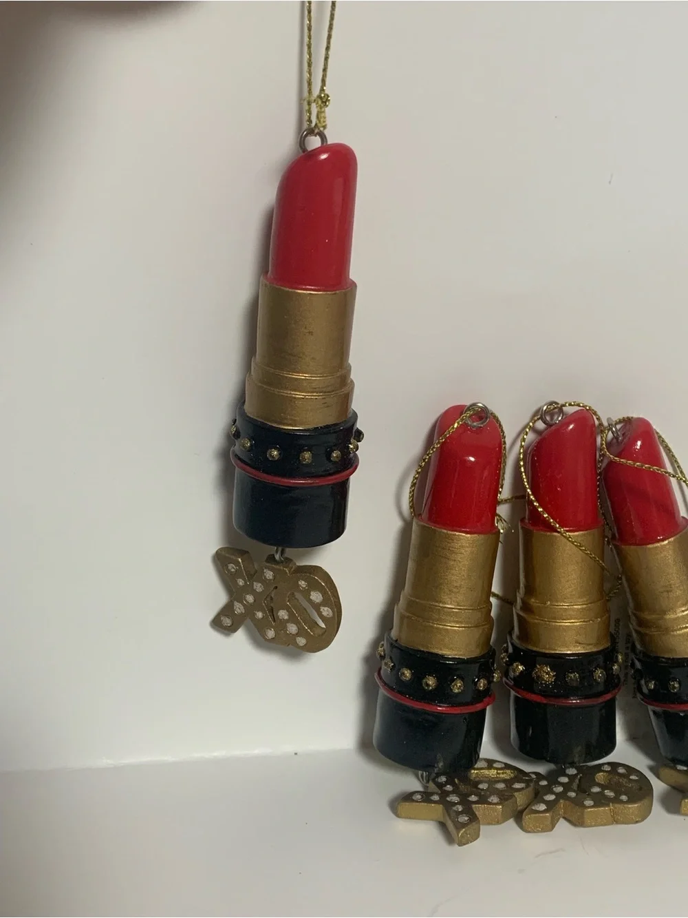 N/A red lipstick